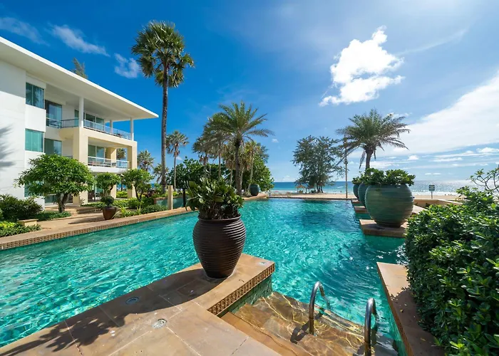 Karon Seaview Beachfront - 2 Bedroom Apartment At Paradox Residence