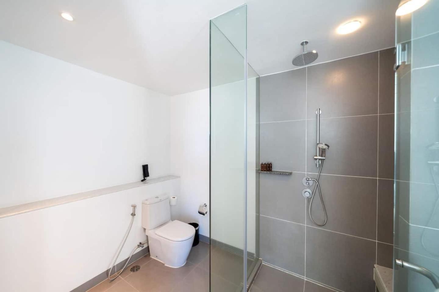 Appartement Seaview Beachfront - 2 Bedroom At Paradox