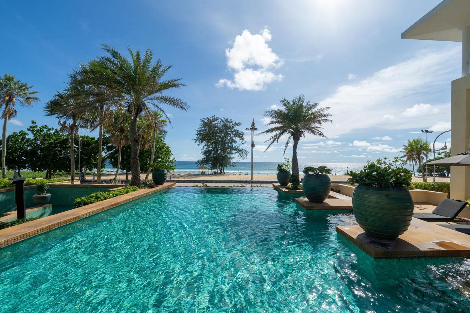 Seaview Beachfront - 2 Bedroom At Paradox