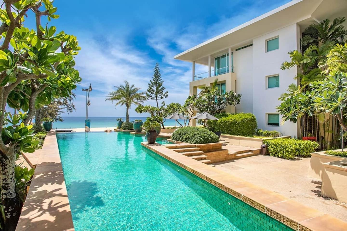 Seaview Beachfront - 2 Bedroom At Paradox *