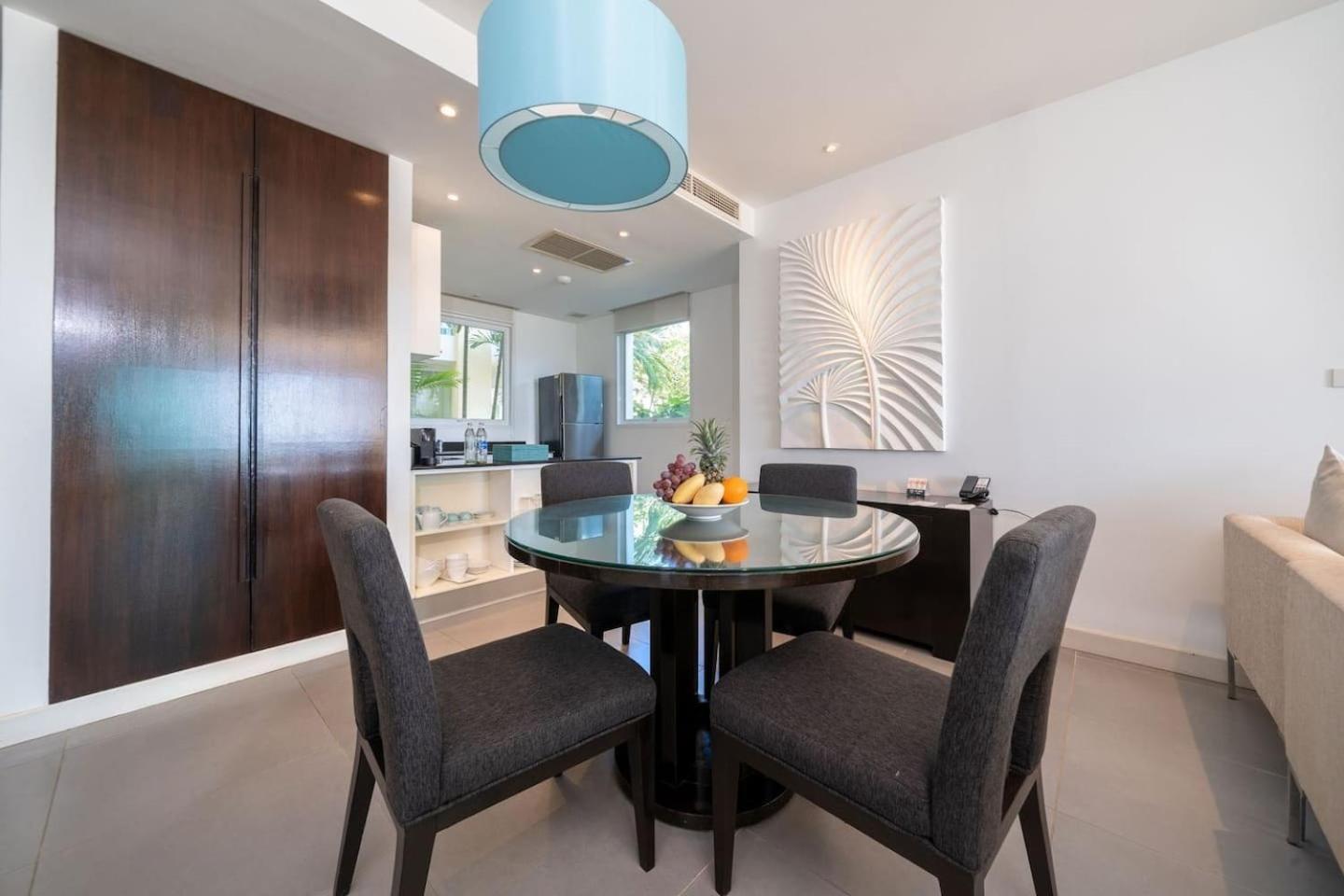 Seaview Beachfront - 2 Bedroom At Paradox Appartement *